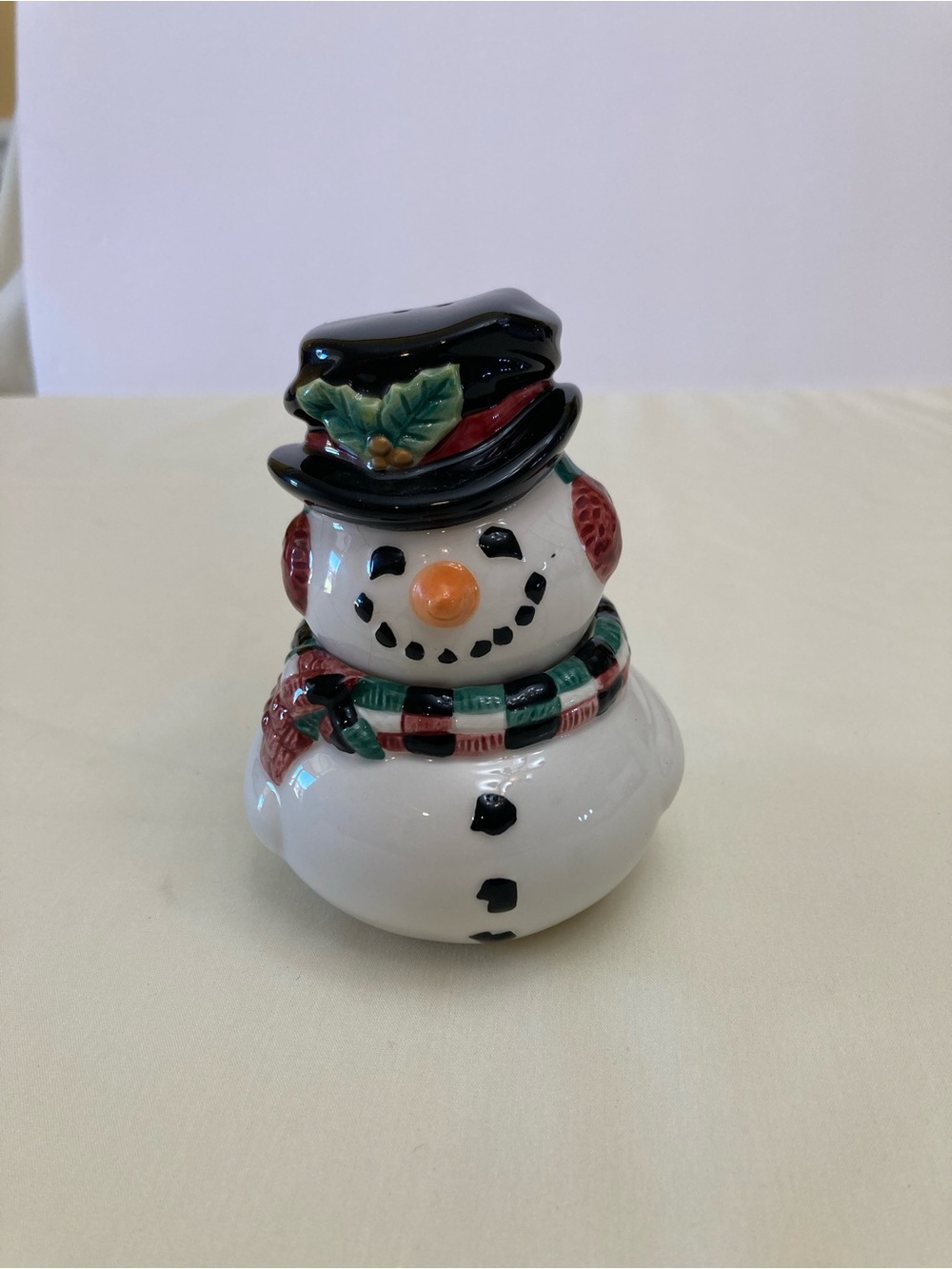 Holiday Ceramic Snowman Salt and Pepper Shaker White with Black Hat and scarf